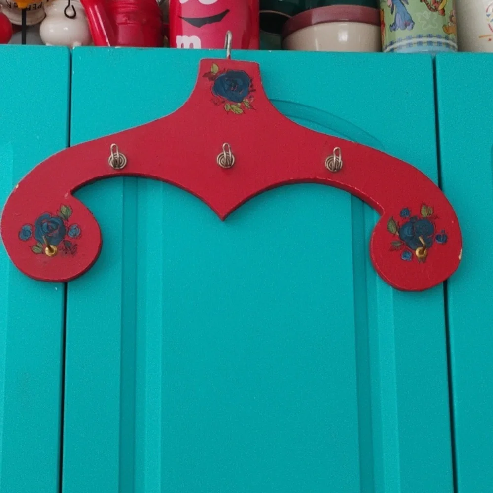 Vintage BAUERNMALEREI WOOD JEWELRY DISPLAY HOOK RED GERMAN